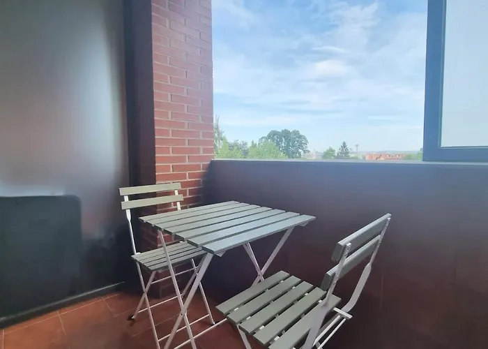 Piso Zona Hospital 6 Personas * Oviedo